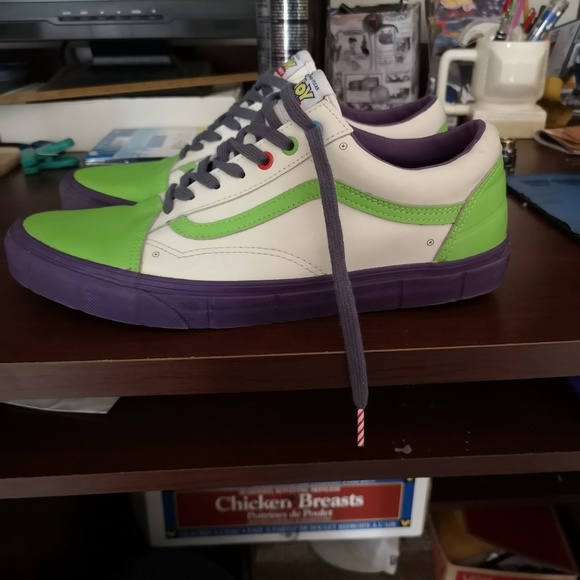 Vans Disney Buzz Lightyear Old Skool size 11.5 - Picture 1 of 6